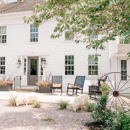Shelter Harbor Inn Westerly Buitenkant foto